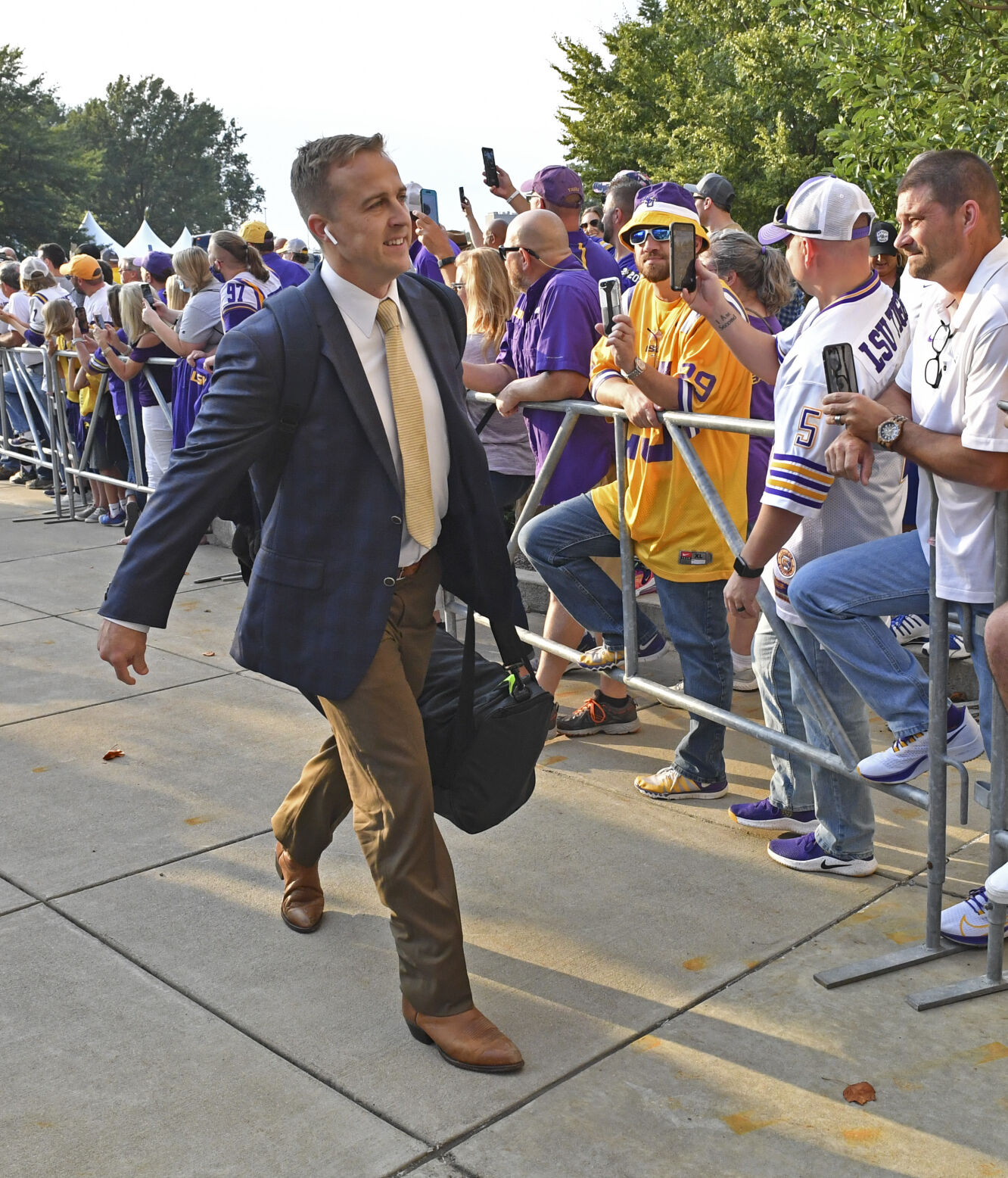 lsukentucky.101021 HS 200.JPG